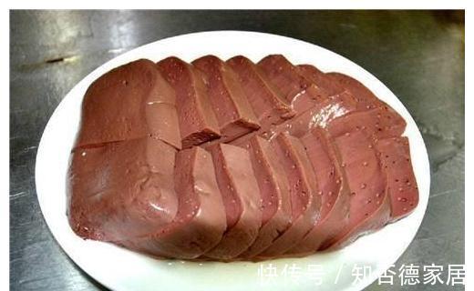 此菜4块钱能炖一锅,清除体内“垃圾”,补血脸色好,显年轻