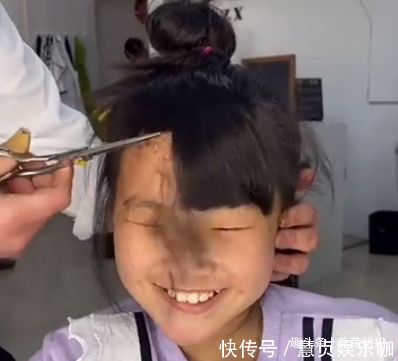 早恋|女儿花200元剪头发,从村姑“蜕变”成仙女,惊艳了时光