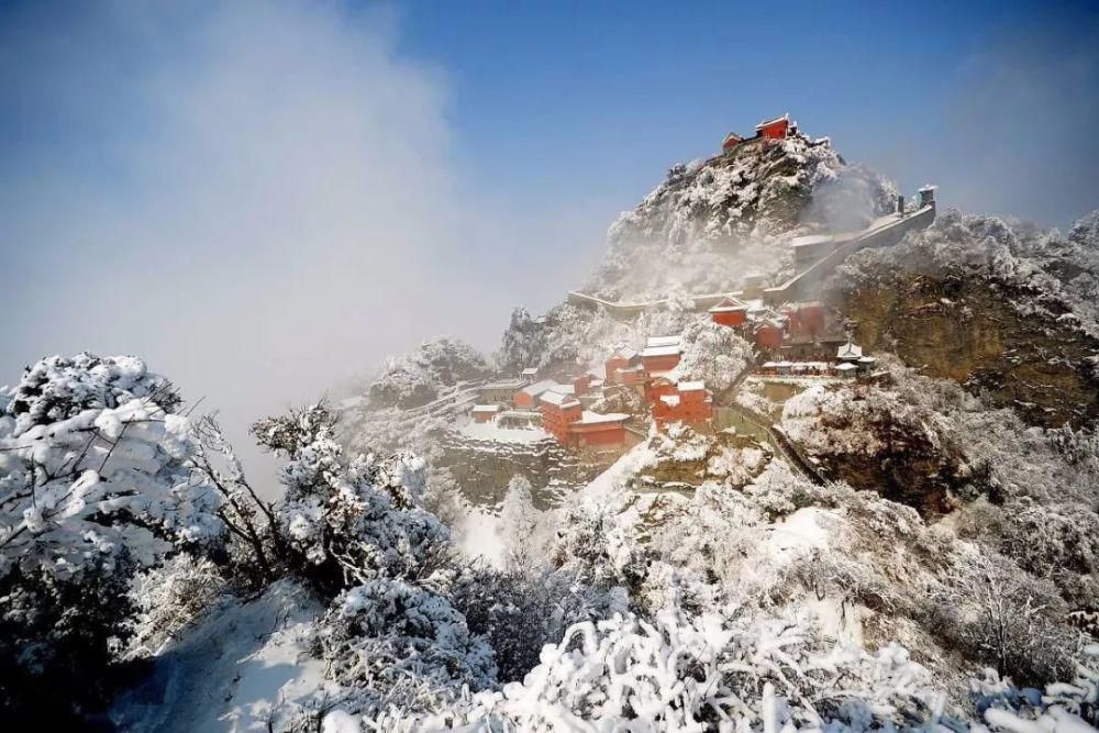 风雪|风雪武当山,仙境藏玄机!大雪封山时,道人、隐士都在干什么!