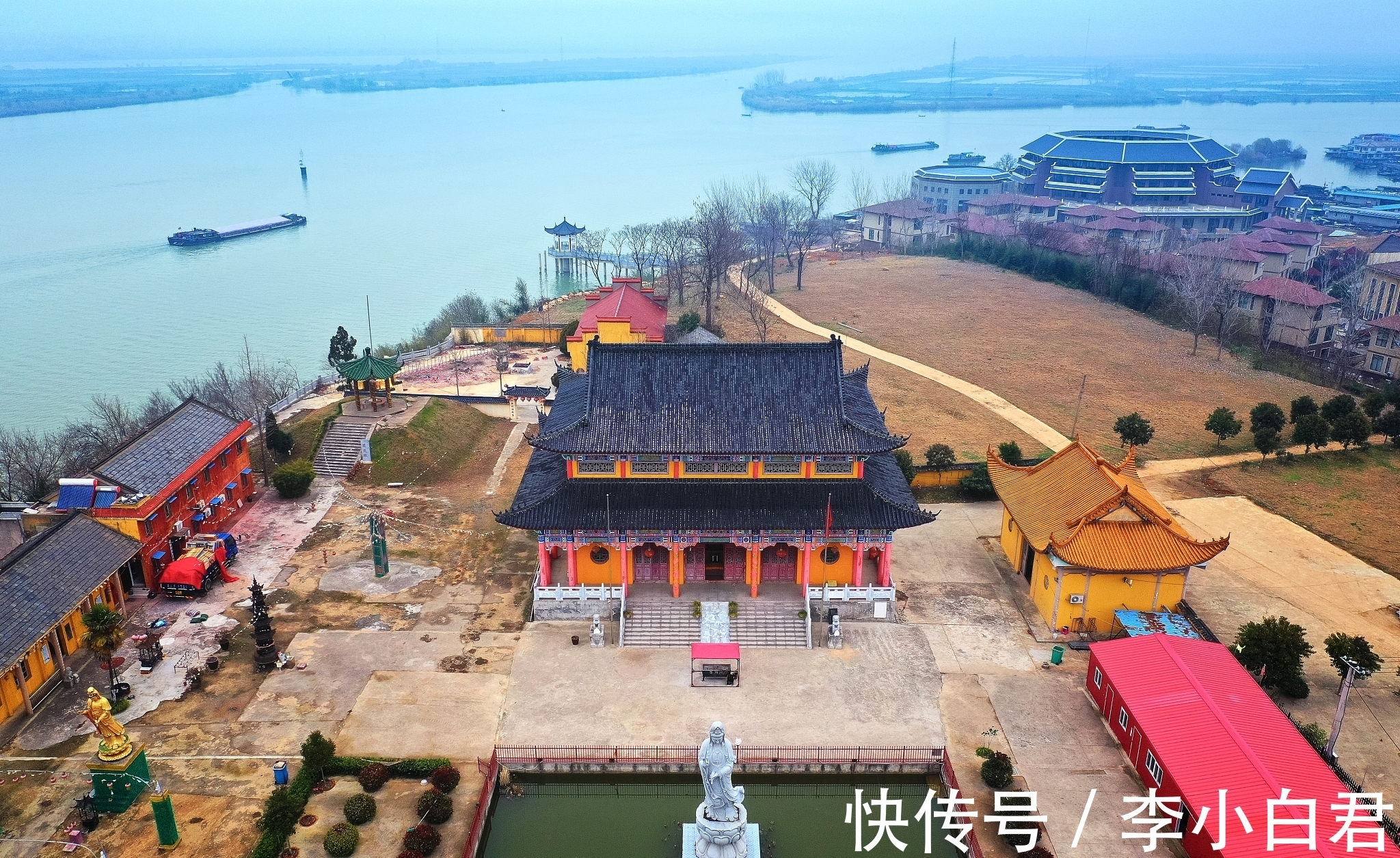 道家#如果让你用一句话总结《道德经》的精髓,你会用哪一句?为什么?