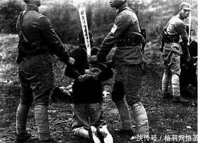 老照片|抗日战争胜利后处决汉奸现场老照片,背叛民族残害同胞,该杀!