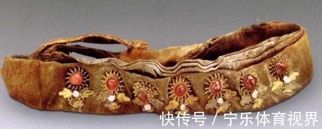 红楼梦!《红楼梦》贾宝玉的发型究竟有多难搞?为何连87版也未还原原著?