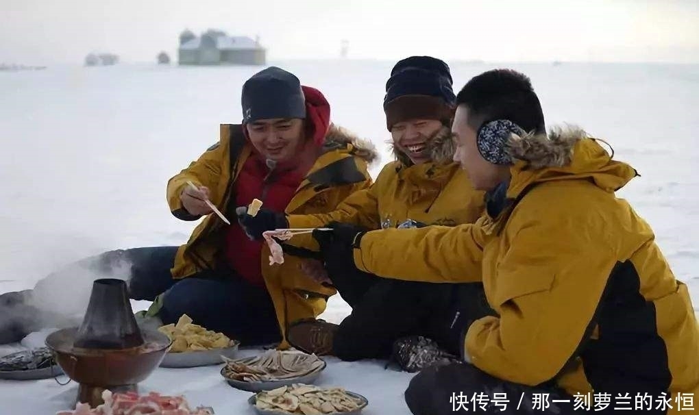 东北人室外吃火锅，身体抗冻，涮菜太豪华！