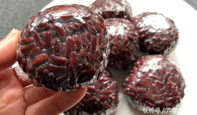 冬天,少吃水果多吃红豆,一次煮好放冰箱,随吃随拿,真省事