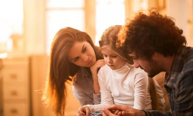 名字|孩子姓“奸”,宝妈想让孩子随母姓,奶奶随口取名全家人拍手叫好