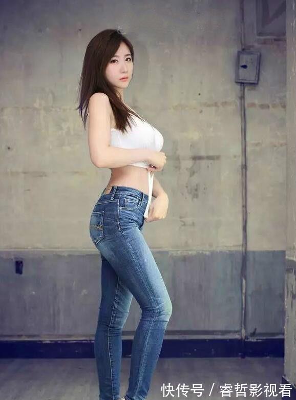 牛仔裤 自带时尚的牛仔裤,穿出十足女神范,有种欲说还休的美!