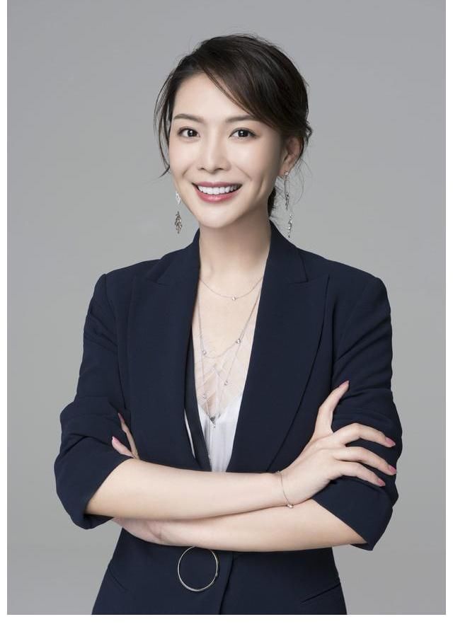 北京衛視主持人：栗坤