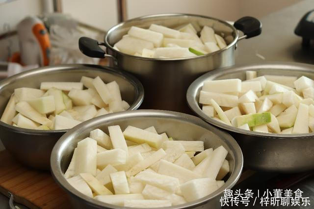  黄花菜|6种蔬菜晒干后，比新鲜的还好吃，冬天炖肉很香，放半年都不坏