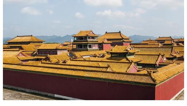 橫店群演現(xiàn)狀：懶漢天堂、瘋子樂園、光棍成群，成名機會趨近于零