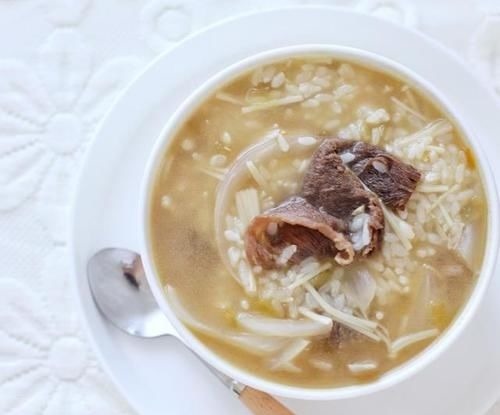 软饭|让孩子每天吃一碗“软饭”,伤脾又不利于长高,很多家长都是这么喂