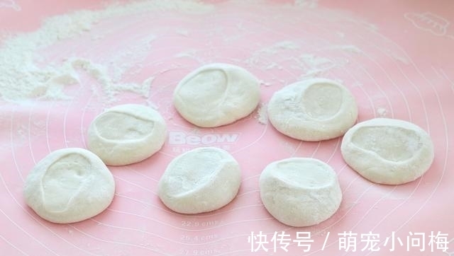 诀窍|蒸肉包子有诀窍，调馅时多做这一步，皮软馅香直冒汁儿，好吃到爆