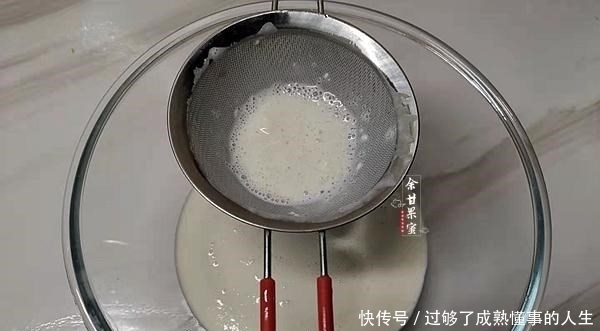 这甜点外卖一份30元,自己在家轻松做,软糯香甜,馅料也丰富