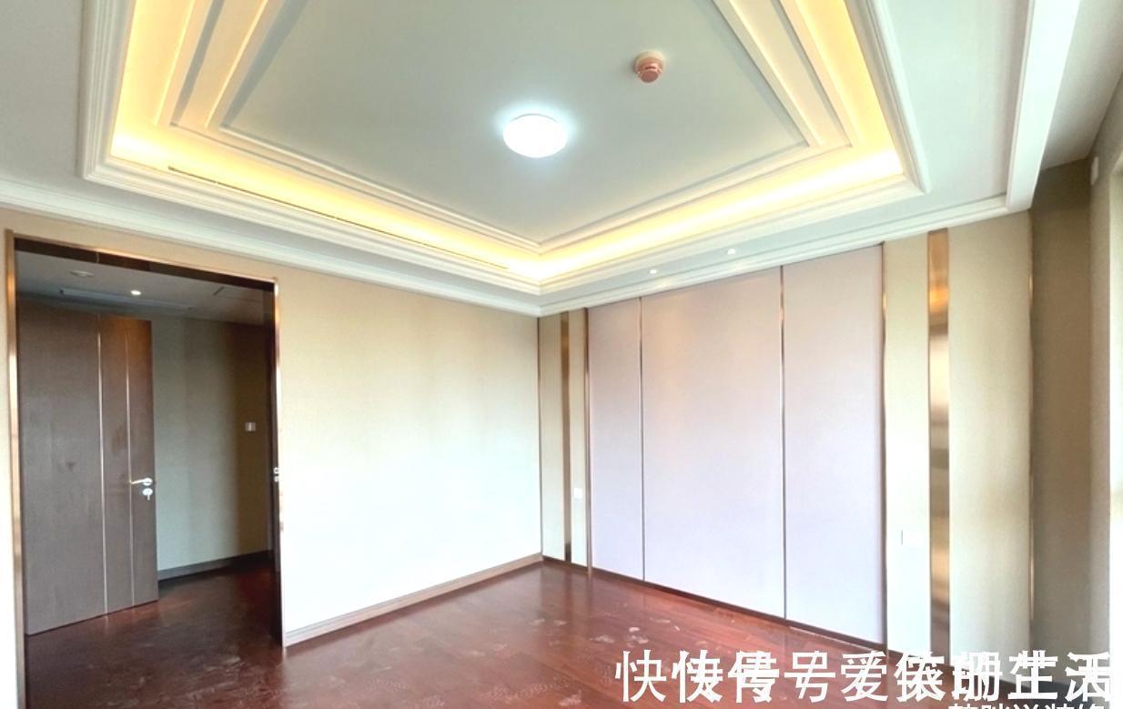 卧室|期待已久的精装房终于交钥匙了，简约清爽，买完家具就能拎包入住