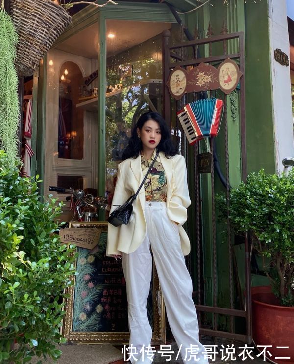 冬春交际，穿搭“神器”原来是它，单穿叠穿都很时尚