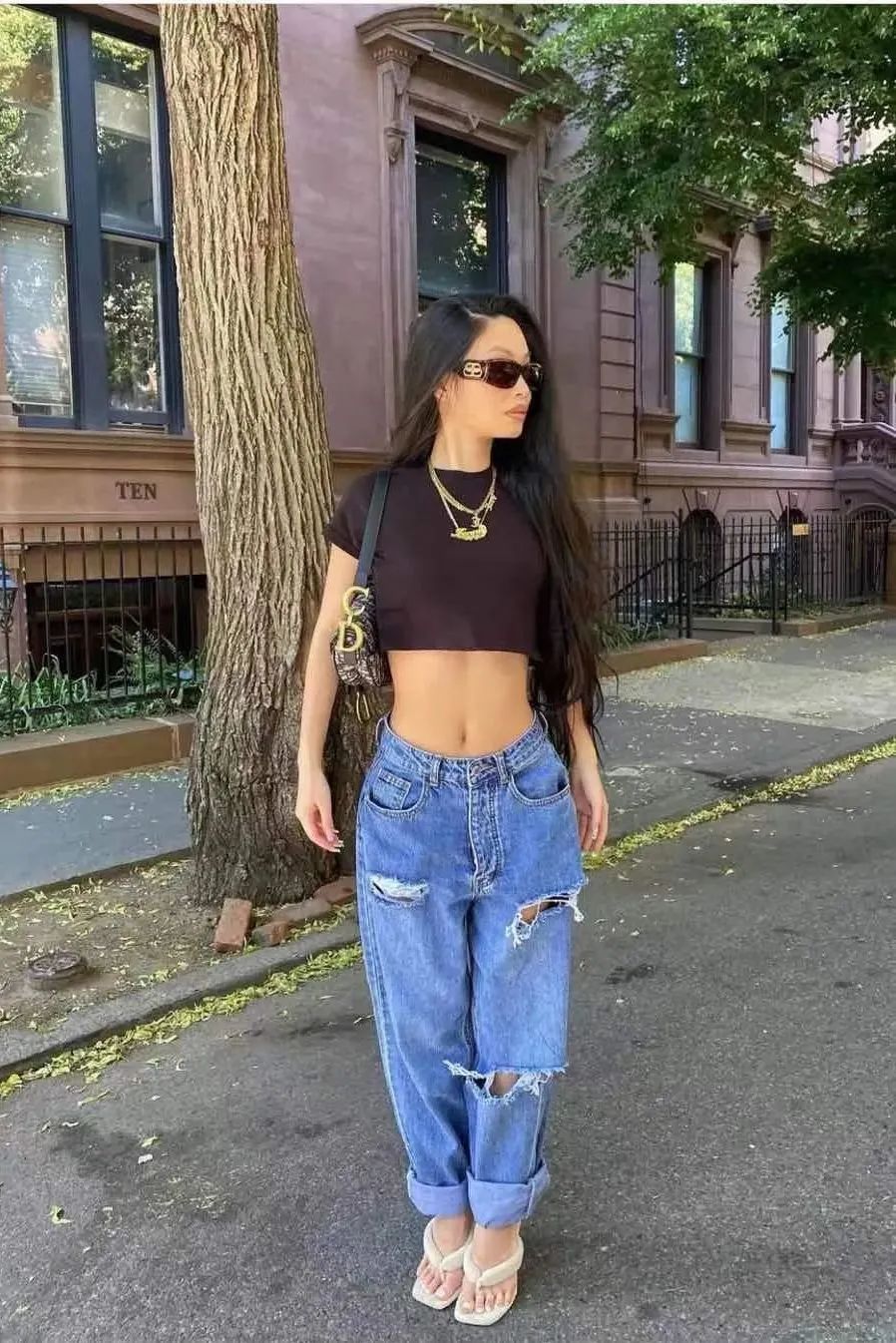 腿形|不同腿型的女孩，如何挑到适合自己的裤子？