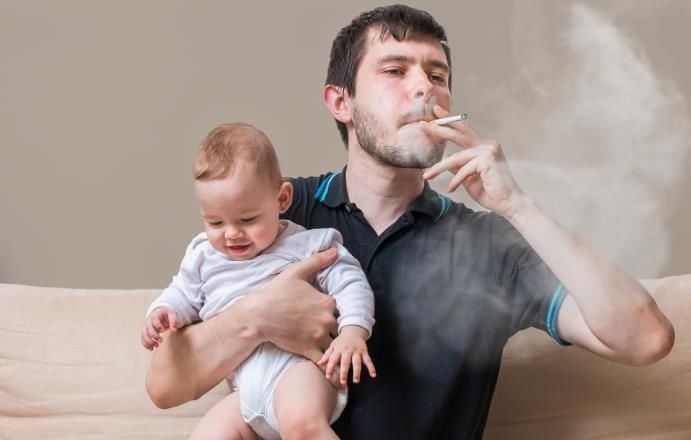 宝宝|孩子出生后，谁第一个抱很重要，这3类人请自觉后退，不是迷信