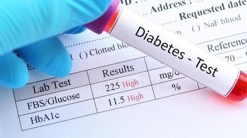 2型糖尿病|老年糖尿病人宜慎用降糖药！医生提醒：血糖低反容易增加死亡风险