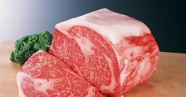 脂肪|高血压人群不能吃肉?营养师:2种肉再馋也别碰!别不当回事!