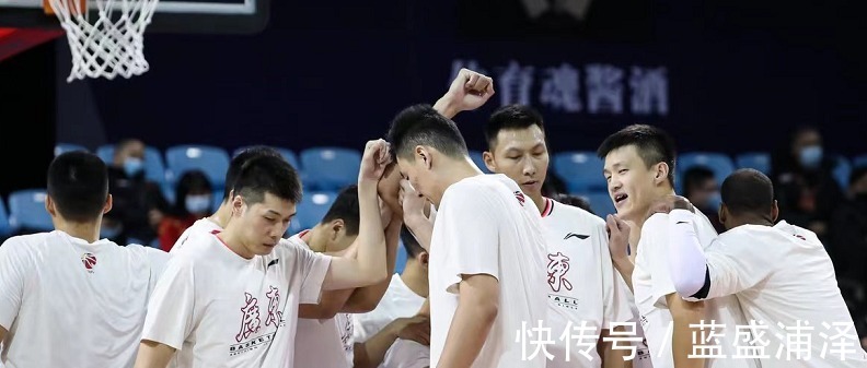任骏飞|杨鸣观战!杜锋一扫阴霾,赛后低调,元旦大战易建联成胜负手!