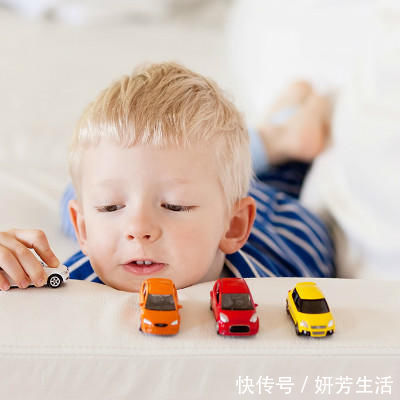 小宝宝|宝宝是否聪明,一岁时就看出来了,有这3个特点的孩子是个聪明宝