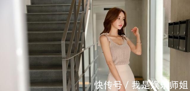 紧身|大方美丽的连衣裙,展示魅力姿态,完美表现女性精巧美丽的身材