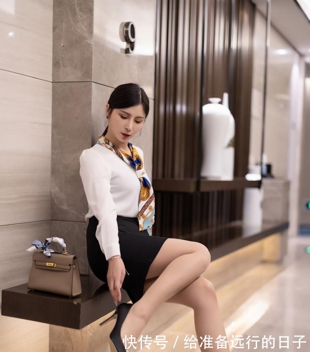 职场 职场穿搭初入职场的你到底需要穿什么呢!