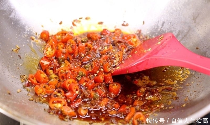 天热,来一道重口味开胃大菜,配上小酒,太解馋了,九分正宗做法