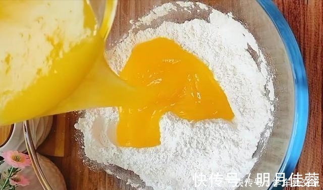 黑芝麻|家庭版桃酥的做法分享，简单好做，油用植物油就行