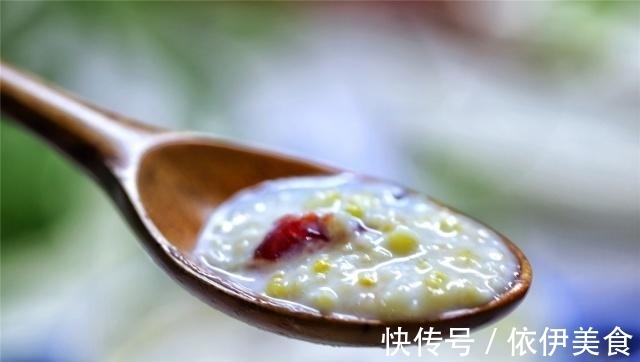 燕麦|减脂期不知道如何吃早餐？试试此款早餐粥，无糖低脂，好吃不怕胖
