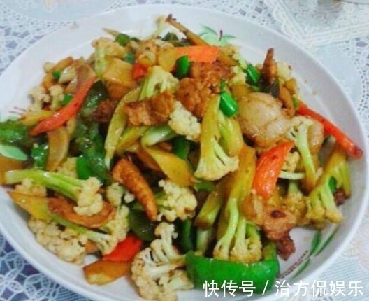 色香味俱全的几道家常菜,入口鲜香,营养美味越吃越过瘾