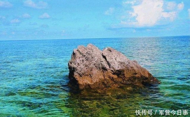 黄岩岛礁盘面积达150平方公里,地理位置