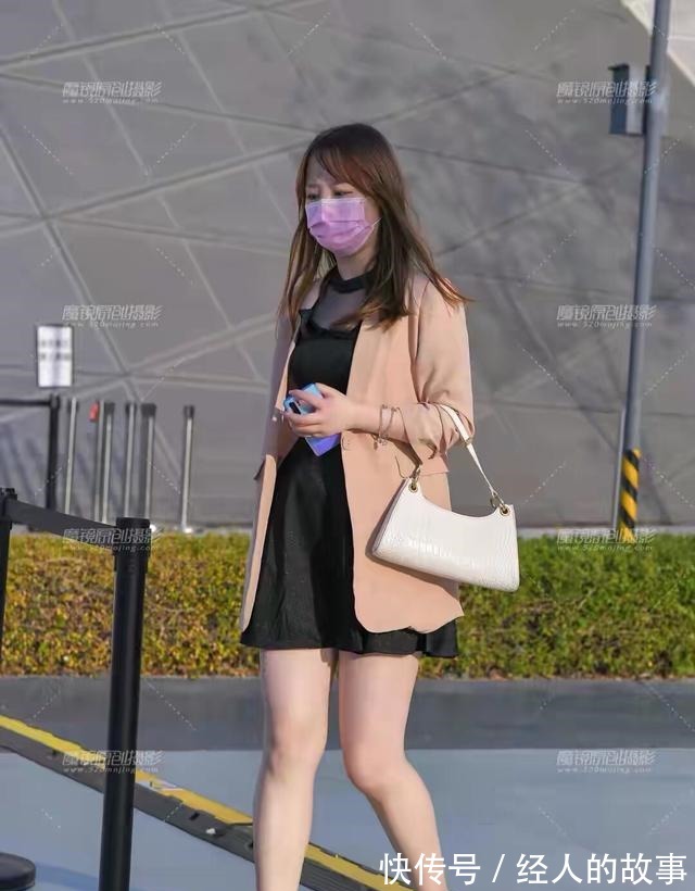 魅力 连衣裙搭配小西服,尽显迷人双腿,魅力女人优质穿搭!