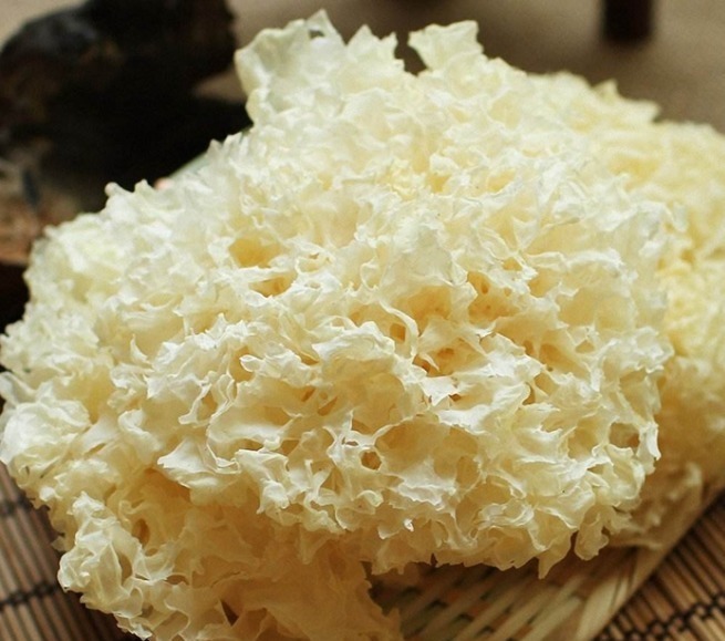 为啥银耳怎么煮都不出胶？有2点很关键，教你做法，出胶快又多