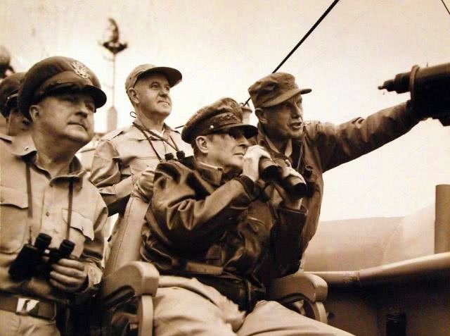 永远|永远无法重拍的瞬间，视察高炮阵地的彭老总，梅兰芳赴朝劳军演“贵妃醉酒”