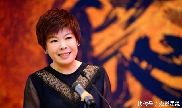 唾弃|从国学大师到万人唾弃,于丹到底做了什么,竟在北大被人轰下讲台