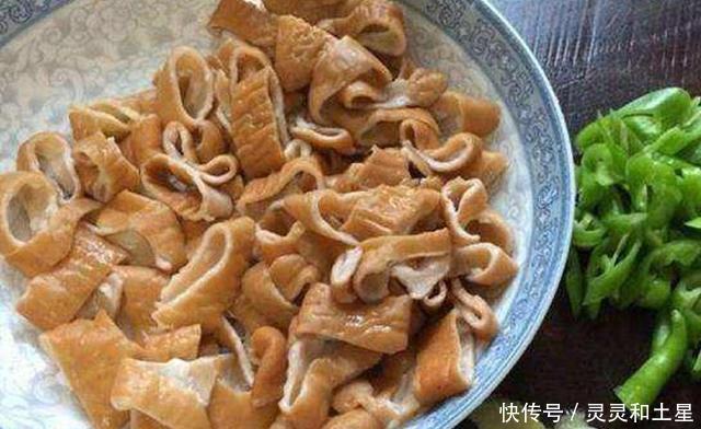 炒肝|朋友介绍的美食,城墙根下的特色,入口生香回味无穷