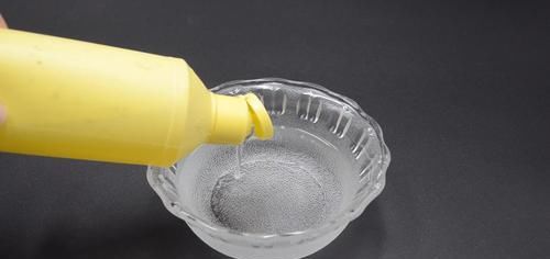  玻璃|不管玻璃有多脏，试试这个小技巧，不用一滴水，干净透亮还不留灰