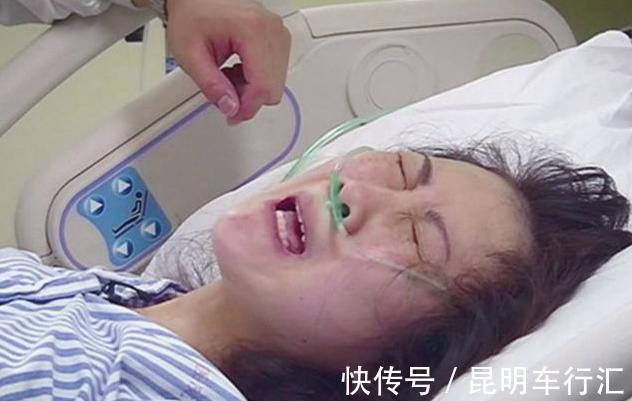 医生|产妇生出双胞胎后,突然大喊“等一下”!医生检查后发现有惊喜
