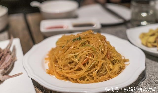 大连最正宗羊肉馆环境凸显宁夏风,食材均从原产地运过来