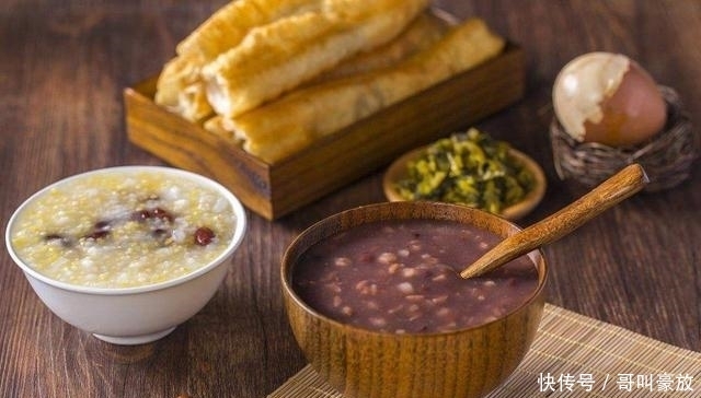 块钱|一碗6块钱的素面,一份现吃现拌的凉菜,无名小店靠实力吸客无数