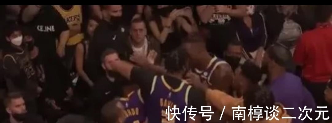 詹姆斯|湖人队霍华德赛后与浓眉哥和解。他是我的兄弟,我永远支持他