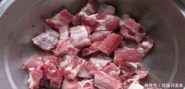 口感|排骨的口感如何关键在于焯水!原来一直都做错,难怪排骨不好吃!