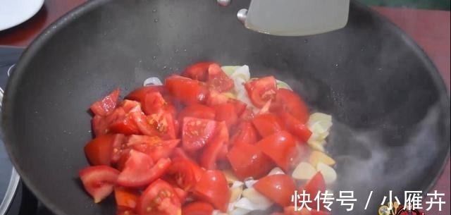美味|番茄炒辣椒最好吃的做法,简单美味又下饭,看看你喜欢吃不?