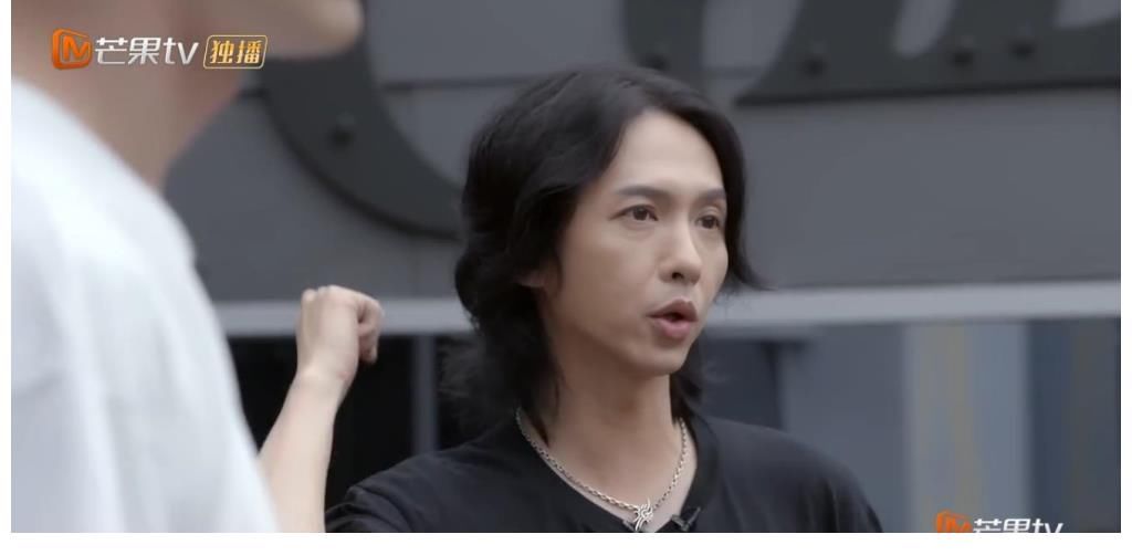 欧阳靖|《披荆斩棘》对战宣言战火一触即发，热狗硬刚黄贯中，火药味爆棚