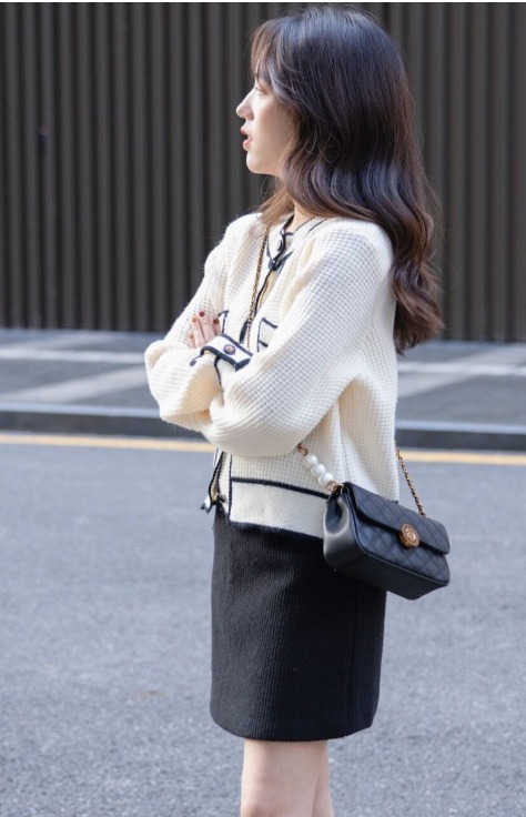 搭配 这个春天,穿“针织衫+半身裙”真美,低调演绎女人味