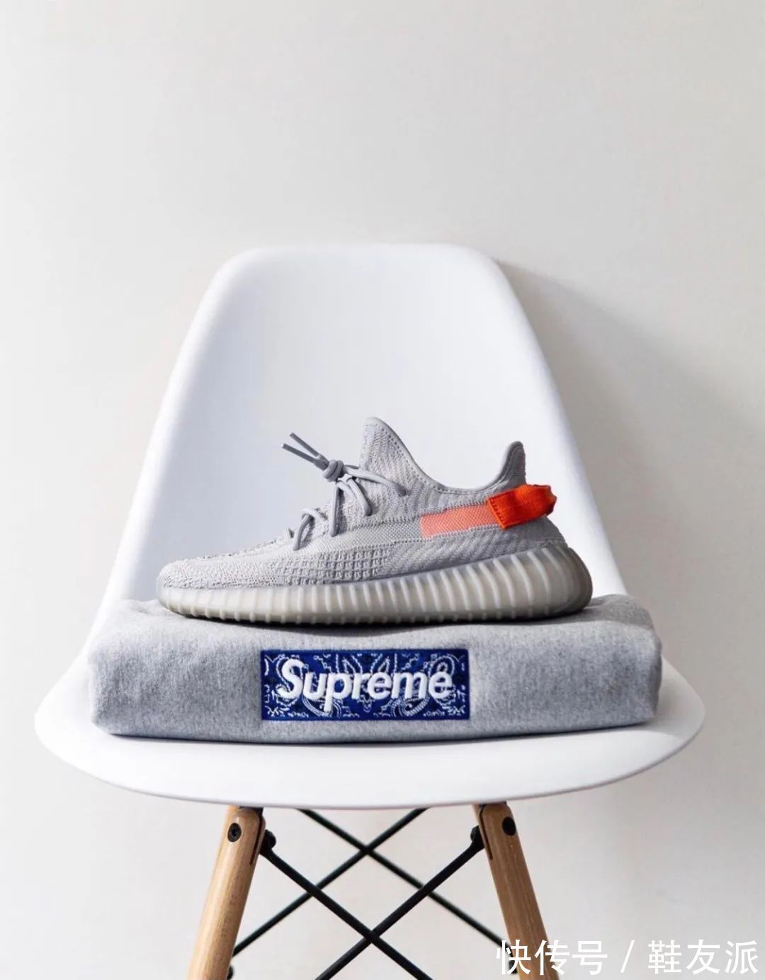 鞋款|YEEZY跌破原价,冰蓝、满天星疯狂复刻,地区限定变成炒冷饭?