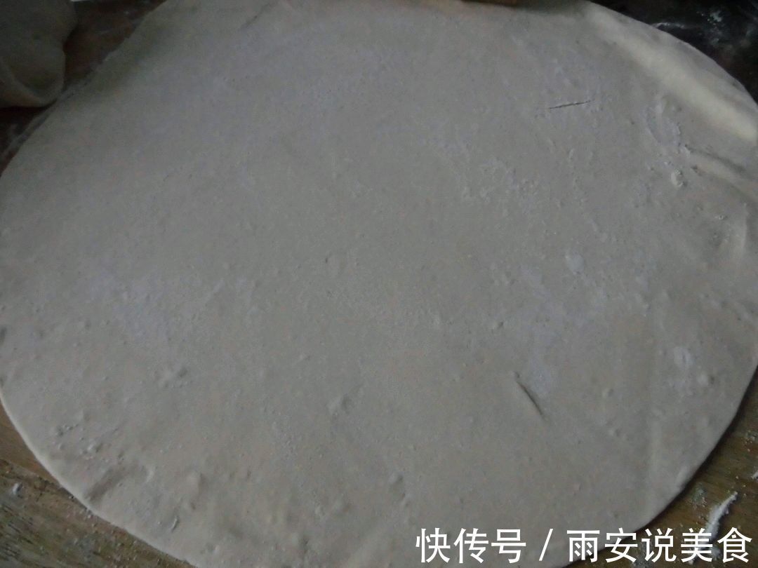 千层葱油薄饼家庭做法，美味好吃，营养健康