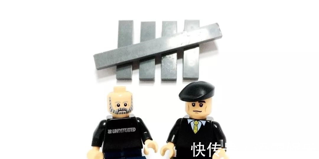 ginza 能玩的转AJ、supreme和各大潮牌的乐高,绝对是最牛的成人玩具!