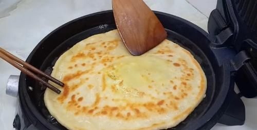 面粉又出神奇做法，不发面不烫面，外焦里软又空心，吃过念念不忘