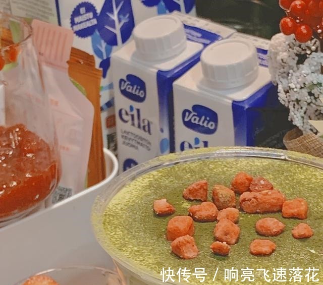 圣诞配色,巨好喝的抹茶草莓牛乳!